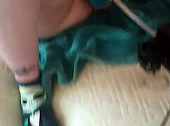 solo babe pounds her wet pussy relentlessly on the vibrating sex machine