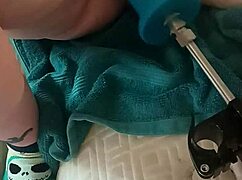 solo babe pounds her wet pussy relentlessly on the vibrating sex machine