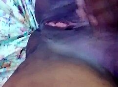 FINGERING EX TO SHAKING ORGASM