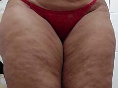 damn this big ass brazilian milf bunny in lingerie teases her natural tits on cam 😍🍑