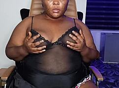 lonely mara exotic spreads her bbw ebony pussy lips for squirting toy masturbation full vid