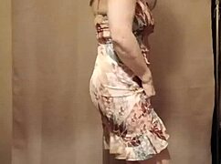 esclave f's striptease rips clothes off her milf body!