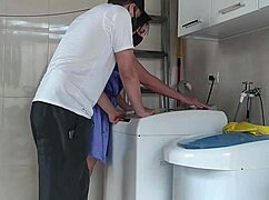 dona de casa flashes her huge wet shaved pussy at the repair guy fixing washer outdoor