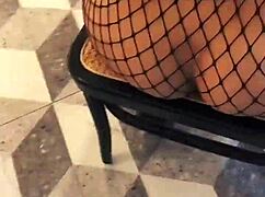 i'm like totally obsessed with this cool chinese model vibe