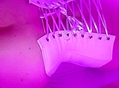 whoa this bar waitress lets foreigners rawdog her huge pussy lips no protection latin puta wife in ny!