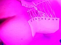 whoa this bar waitress lets foreigners rawdog her huge pussy lips no protection latin puta wife in ny!