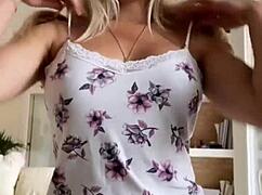 who's this athletic big ass blonde latina model making me drool nonstop?