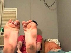 dirty white girl feet get you hard craving filthy fetish action now!
