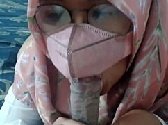 tante riani sucks cock passionately enjoys every thrust