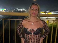 Wife flashes her body on street leaving guys totally obsessed