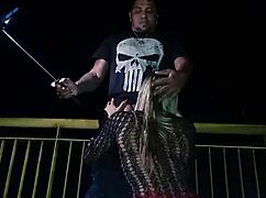 Wife flashes her body on street leaving guys totally obsessed