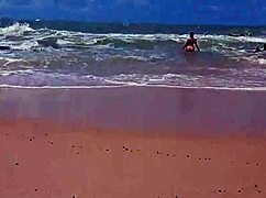 Yuri gaúcho couple shows hot wife everything at nudist beach, guys go crazy 🌴🍑💦