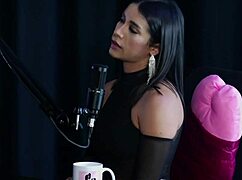 foi tri campeã nas brs, deu muito o cu e as inseguranças das mulheres... val mineirinha no swing cast sheer red tá louca!! 😈🔥