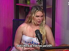 gostosa loira giving the hottest putaria show you crave right? 