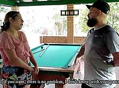 Latina cachonda arrendataria cabalga polla monstruosa de inquilino gimiendo en doggystyle cowgirl hasta orgasmo épico