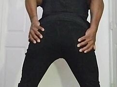 Join this 7-minute ass stretching workout session for flexible exercise gains