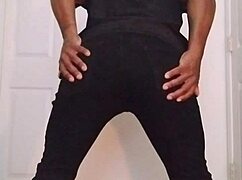 Join this 7-minute ass stretching workout session for flexible exercise gains