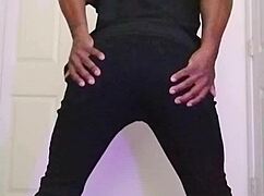 Join this 7-minute ass stretching workout session for flexible exercise gains
