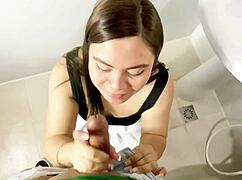 izin pipis tapi malah ngentot di kamar mandi sama selingkuhannya suami nunggu