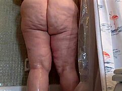 yo check this big juicy bbw granny shower her huge ass pussy lips drip