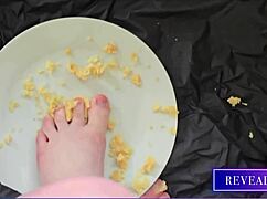Milf indulges foot fetish fantasy with toe sucking and sexy bare soles in shower