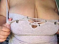 thick chick in dress shakes booty with wild solo orgasms 😍🍑
