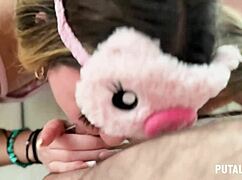 preciosa teen culona labona cloxy cosplay cerda tragando leche sloppy cum swallow