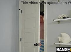 hey stepmom jessica aaren caught those cum socks and blew jodie johnson like a gf