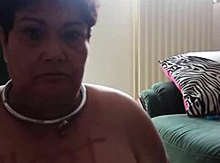 Chienne Marie Shumilie films dirty video for master Diabolus in stockings