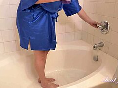 heart racing bath time with busty hairy milf cameron skye