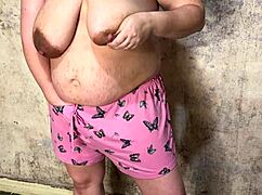 chubby wife sneaks creampie from stranger in that old house's hairy bush
