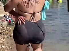 Bunduda gostosa prostitute shows her curves today