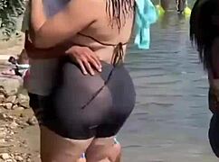 Bunduda gostosa prostitute shows her curves today
