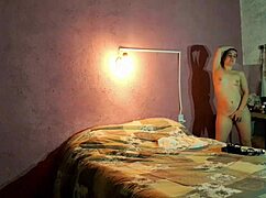 Espa�ola cahonda se hace una paja
