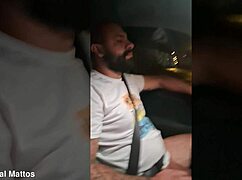 casal safado na rua nicoly mostrando a buceta no shopping
