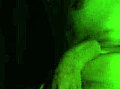 hombre atractivo de 23 anos masturbandose