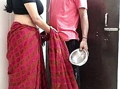 भाभी ने अपना दूध पिलाया फिर उसे कुतिया की तरह चोदा