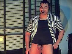 one two three sexy al microfono movimientos pelvicos deliciosos de baile sensual en masturbacion