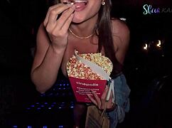 putaria em publico com gozada na cara - karenkiss