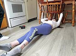 Stepmom gets stuck and squirts everywhere
