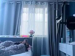 Coreana shows panties in live stream