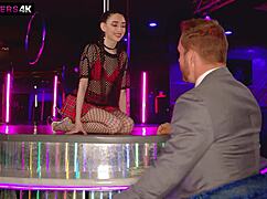 tiny dancer works high rollers pole