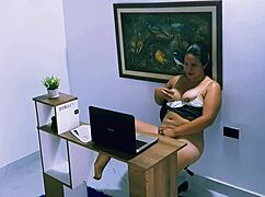 latina sucks dick in homemade amateur scene